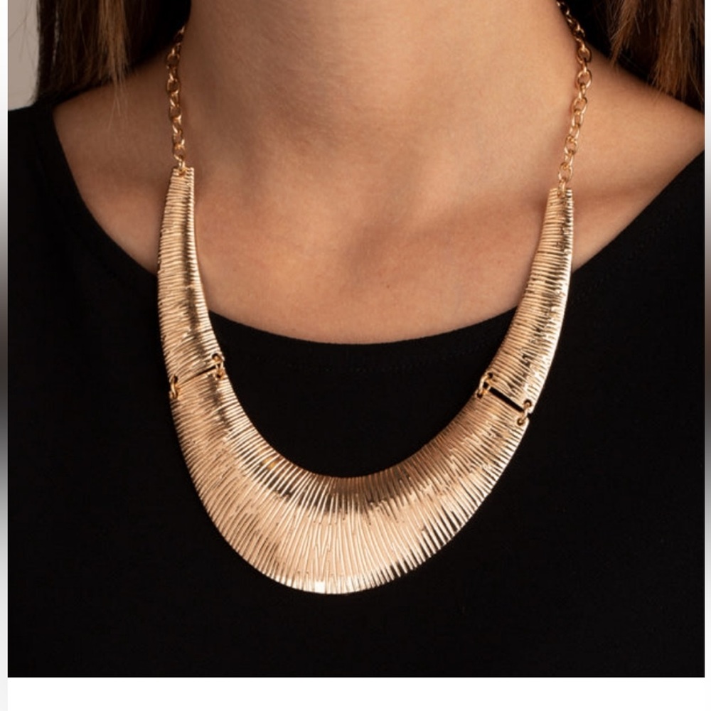 Paparazzi feast or famine gold necklace